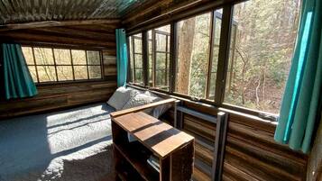 1 bedroom, iron/ironing board, bed sheets