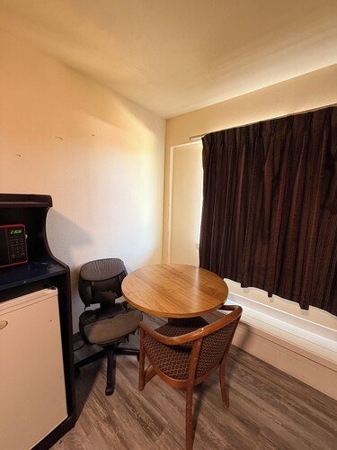 Spacious 3-bedroom apartment with AC near Portland