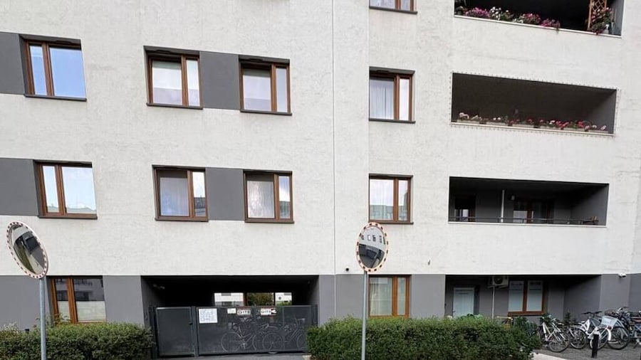 Lumina 2BR Apart with Parking & Balcony