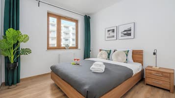 Deluxe Apartment, 2 Bedrooms, Courtyard View