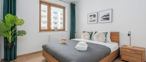 Deluxe Apartment, 2 Bedrooms, Courtyard View