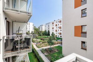 Apartamento Deluxe, 2 habitaciones, vistas al patio | Vistas del balcón