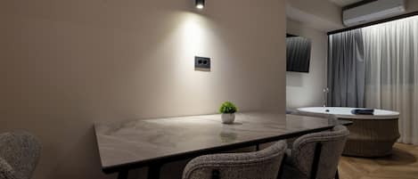 Suite with Spa Bath