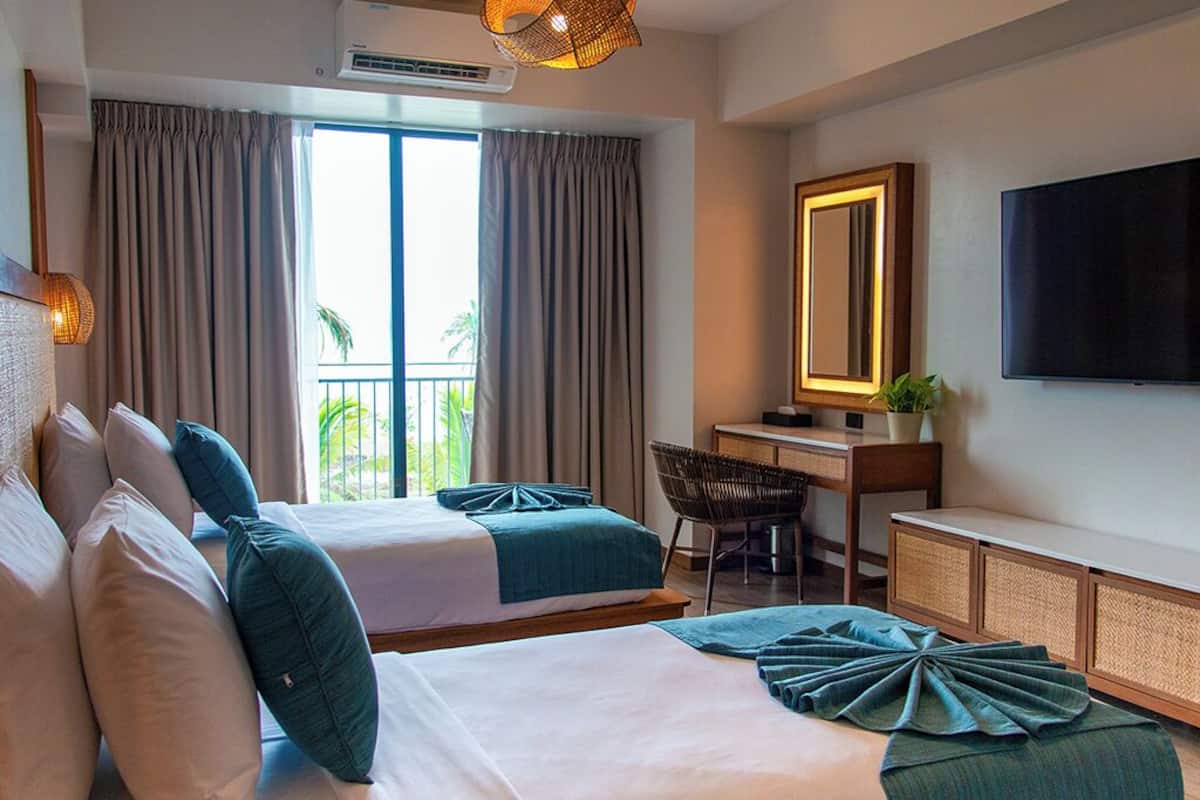 In-room safe, desk, blackout drapes, WiFi (free)