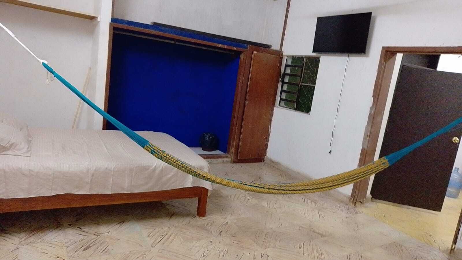 4 quartos, acesso à internet, roupa de cama