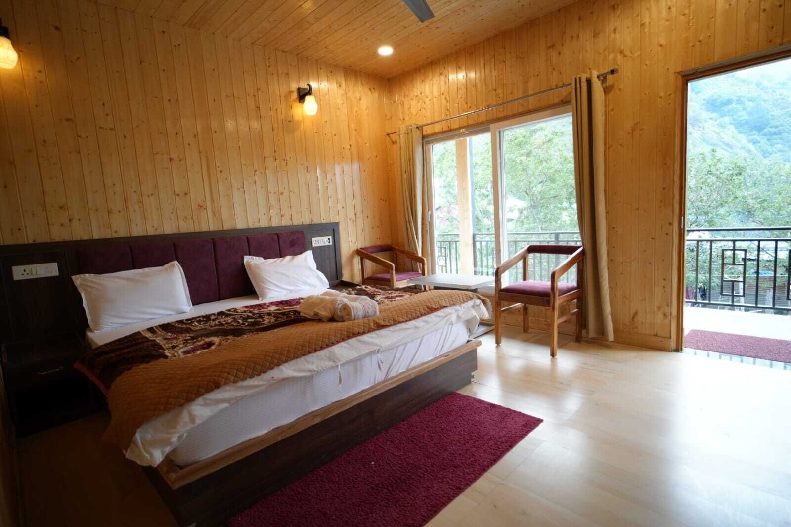 Camas plegables/adicionales y ropa de cama 