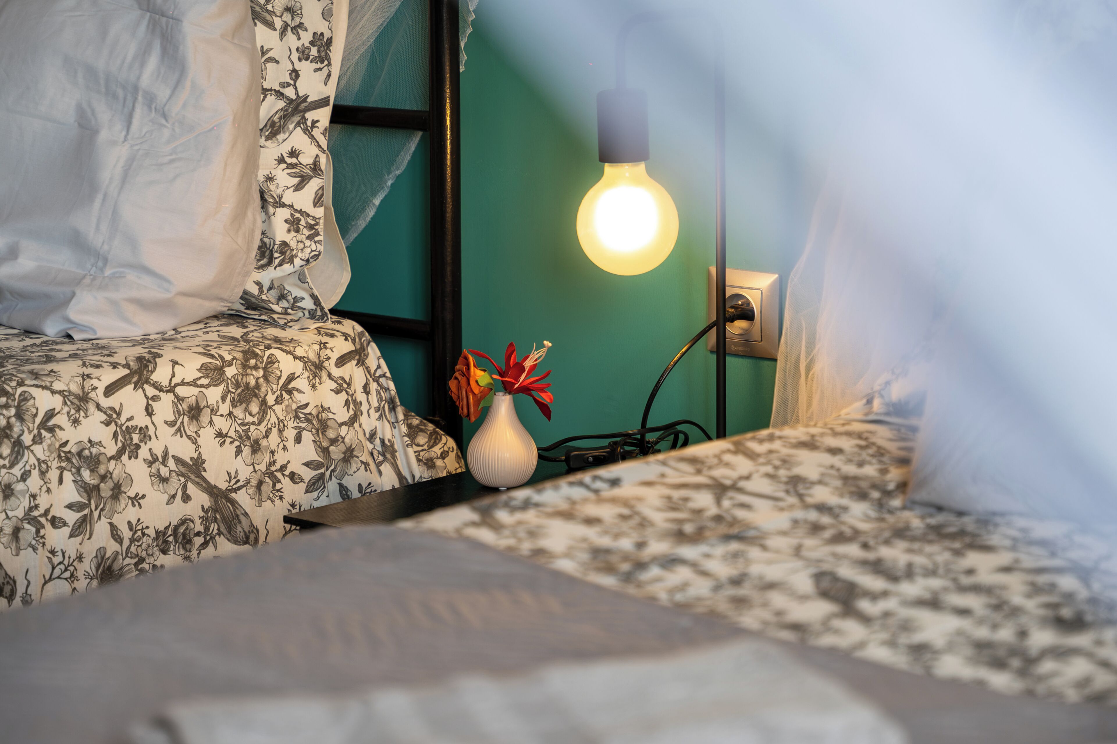 7 bedrooms, iron/ironing board, WiFi, bed sheets