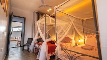 7 slaapkamers, een strijkplank/strijkijzer, wifi, beddengoed