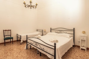 Apartment, Sea View - La Finestra sul Blu (Favignana)