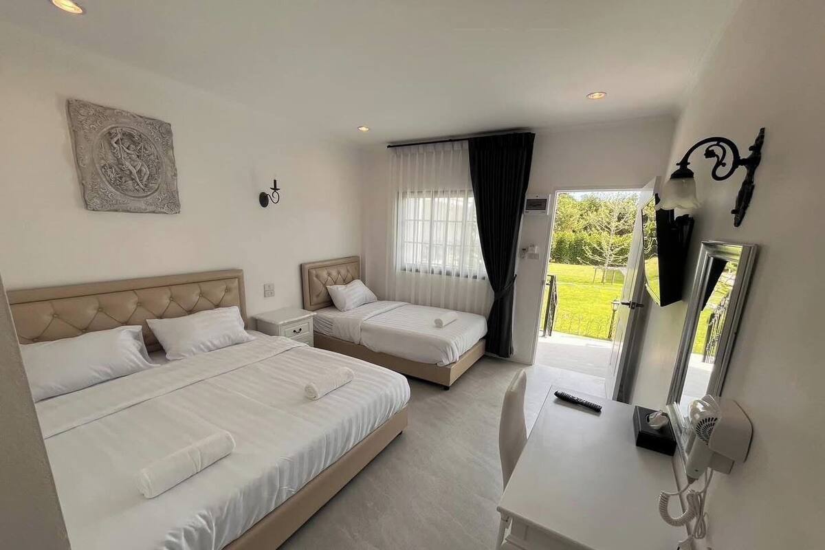 Habitación triple estándar | Cunas gratuitas, wifi gratis, ropa de cama