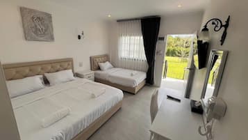 Standard Triple Room | Cribs (free), WiFi (free), bed sheets