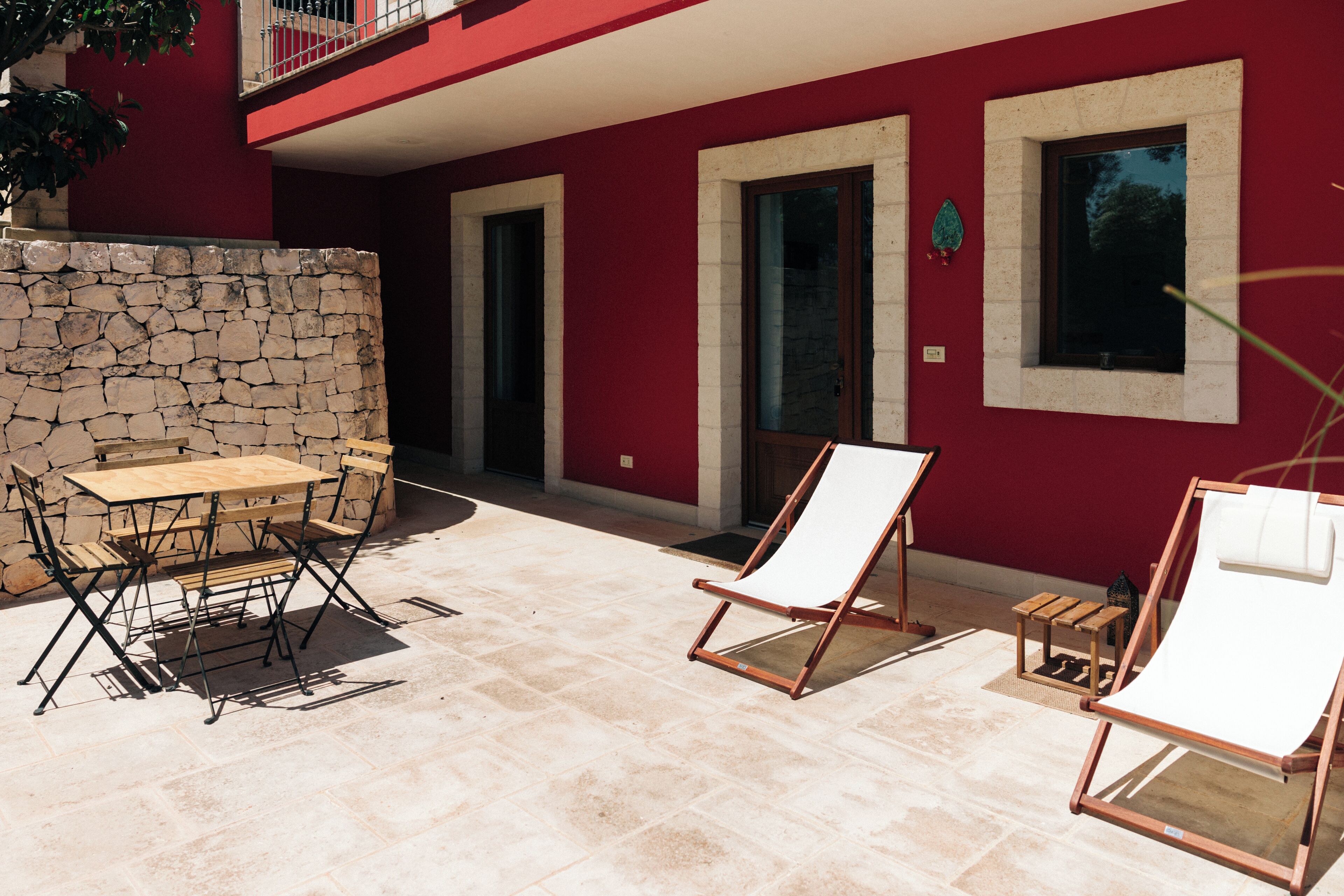 Apartment, 1 Queen Bed with Sofa bed, Pool Access, Courtyard View | Terrace/patio