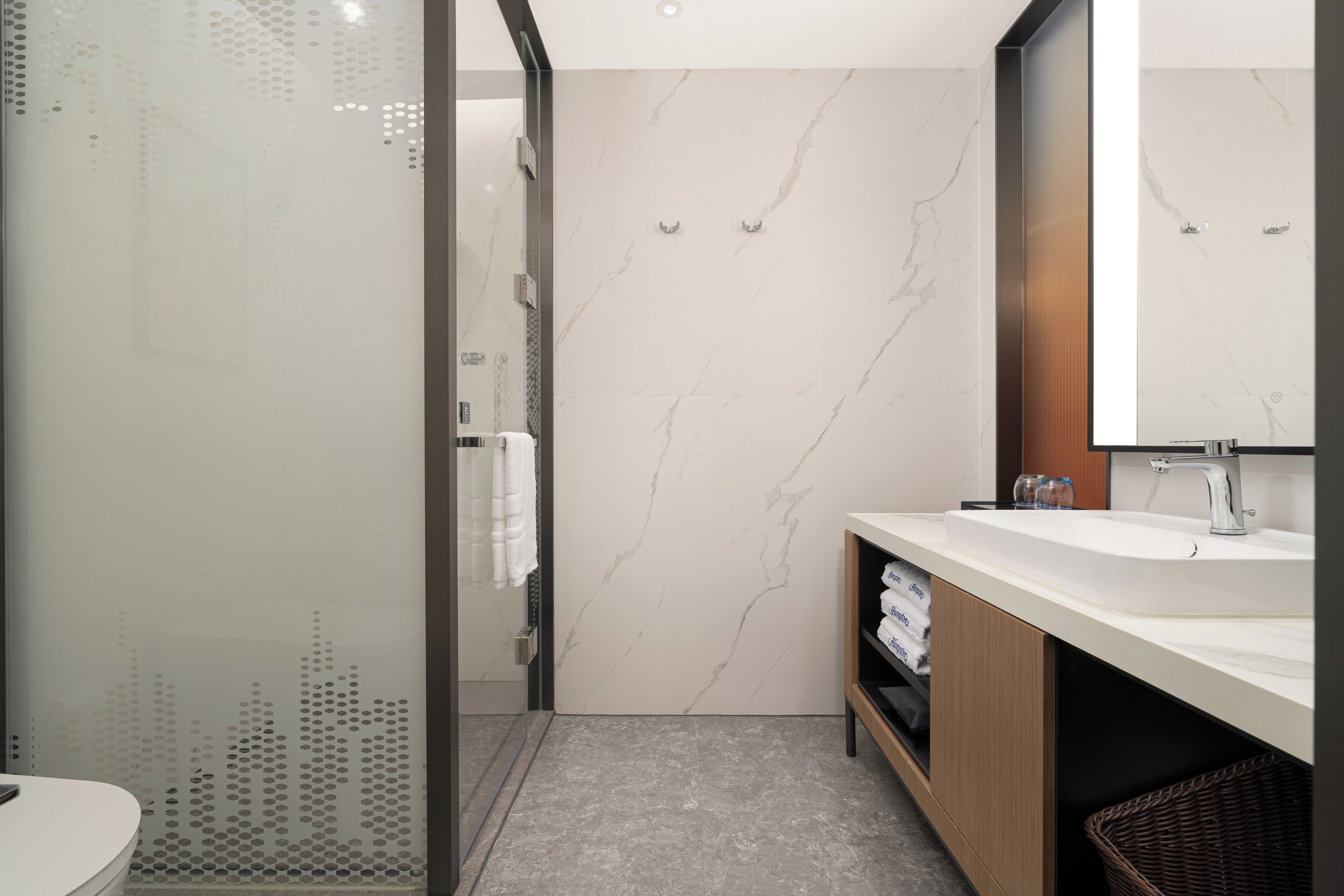 Deluxe Double Room, City View | Bathroom