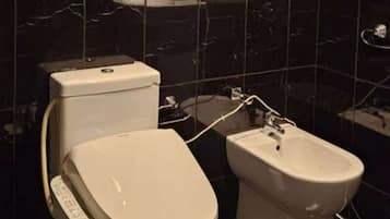 Casa, 4 habitaciones, para fumadores, alberca privada | Baño