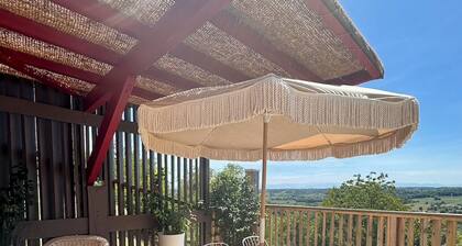 Chambre d'hôtes avec cuisine et terrasse panoramique sur les Pyrénées