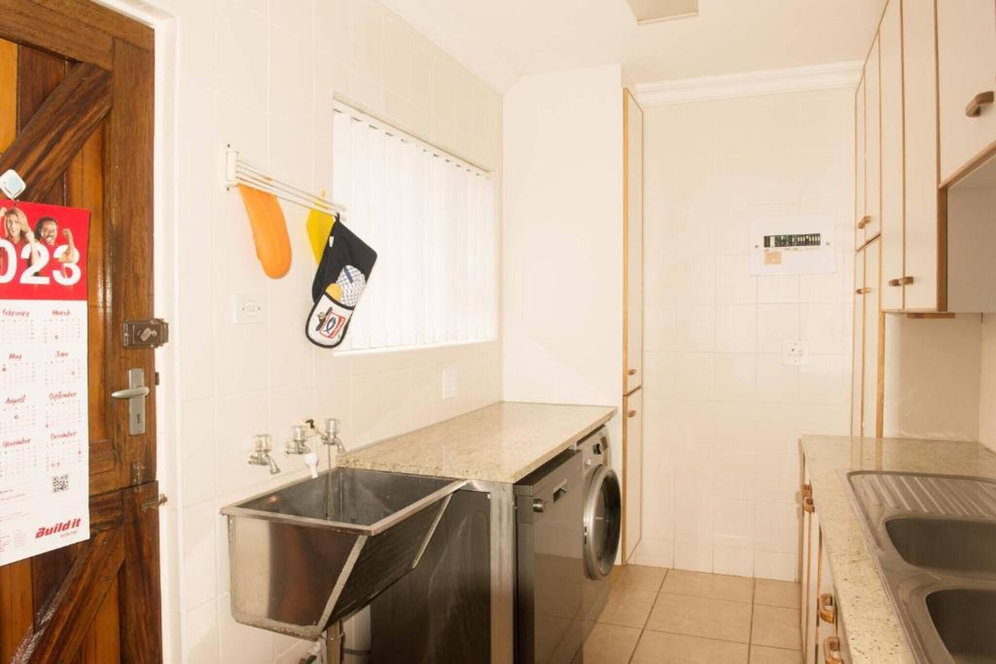 Apartment, 3 Bedrooms, Balcony, Ocean View | Laundry