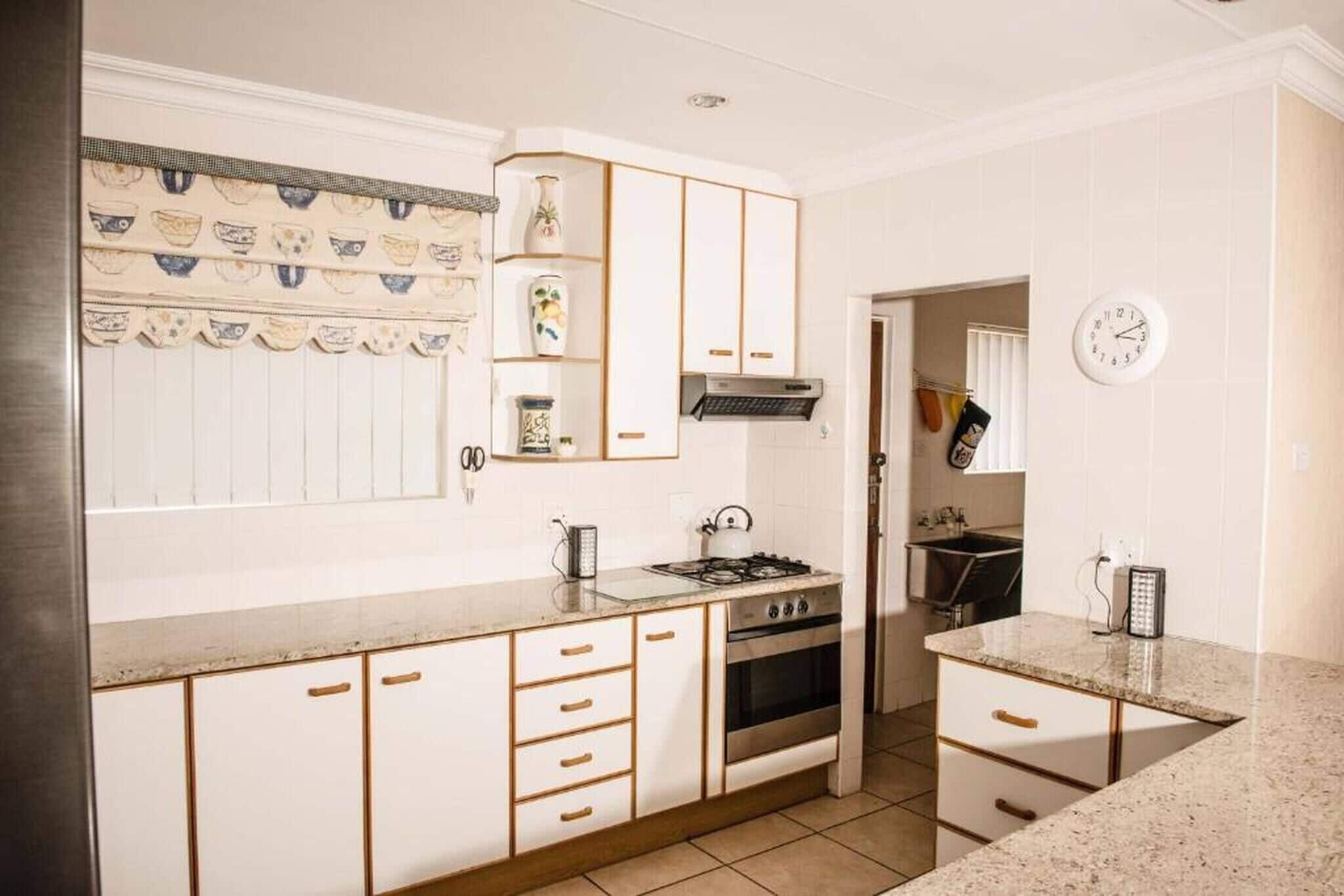 Apartment, 3 Bedrooms, Balcony, Ocean View | Interior