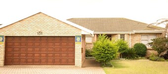 Charming 4-bedroom Apartment in Jeffreys Bay, South Africa