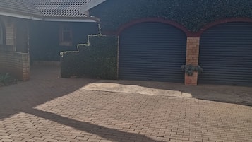House, 4 Bedrooms, Accessible, Smoking | Property grounds