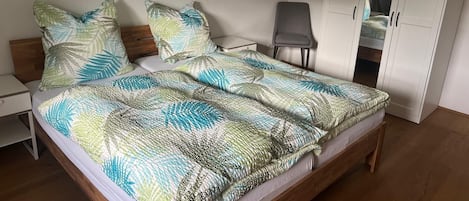 2 bedrooms, bed sheets