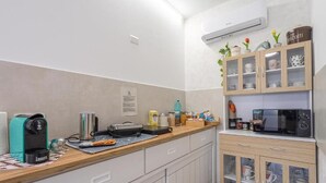 Deluxe Double Room, Balcony | Private kitchen