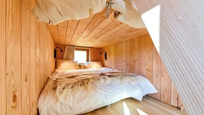 Premium Cabin, Garden View