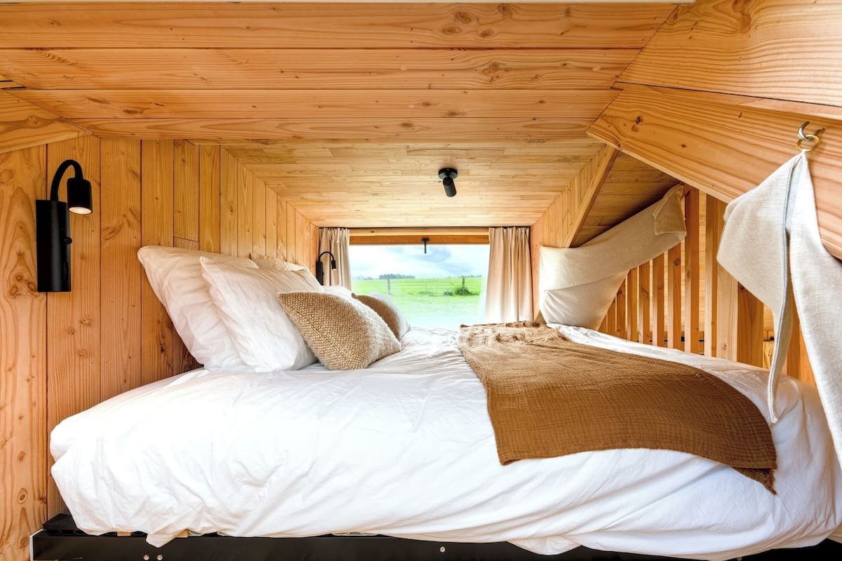 Premium Cabin, Garden View | Blackout drapes
