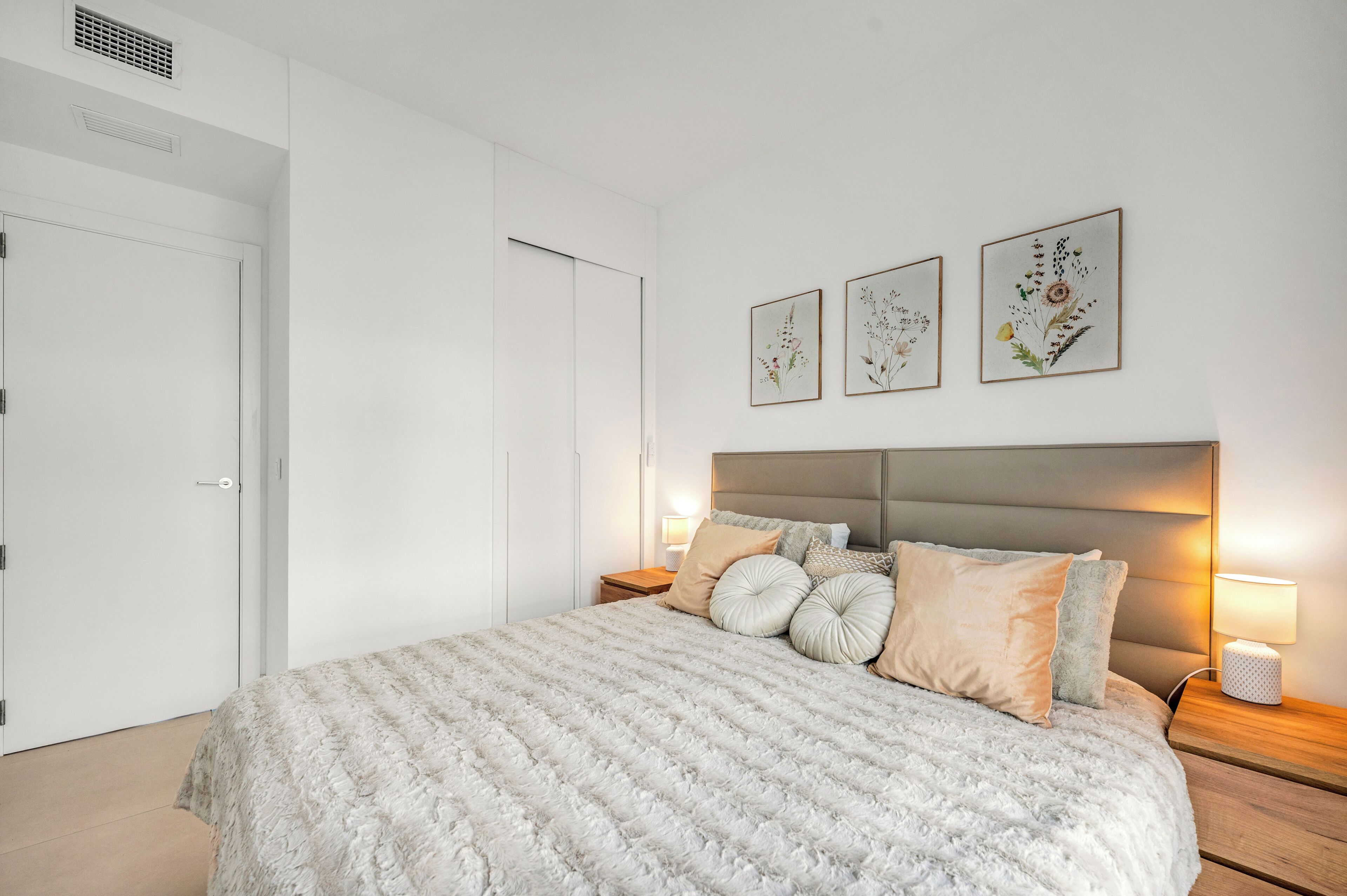 4 bedrooms, Internet, bed sheets