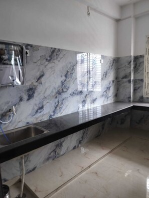 Deluxe Room | Bathroom - Uma Ganga Paying Guest House (Varanasi)