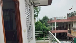 Deluxe Room | Property grounds