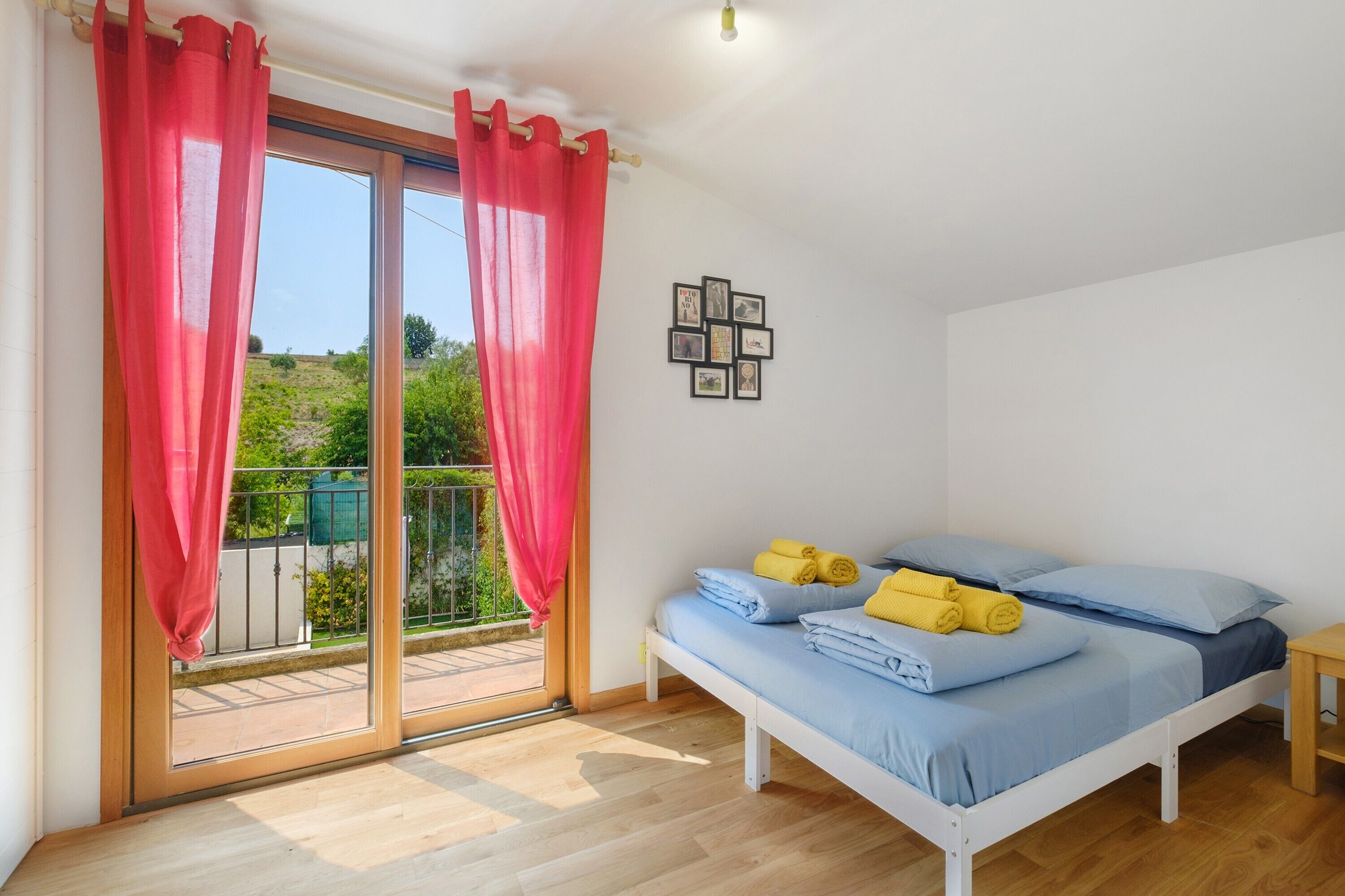 3 bedrooms, WiFi, bed sheets