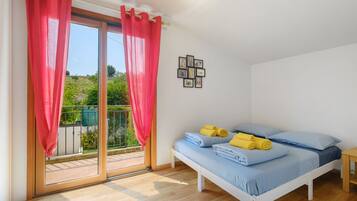 3 bedrooms, WiFi, bed sheets