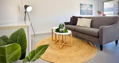 Adorable Modern 4 Br House | WiFi & Parking