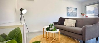 Adorable Modern 4 Br House | WiFi & Parking