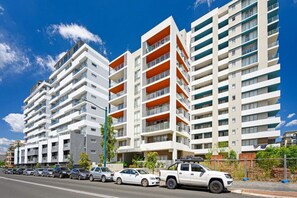 Exterior - Liverpool Stunny Modern Apt |Wifi &Parking (Liverpool)