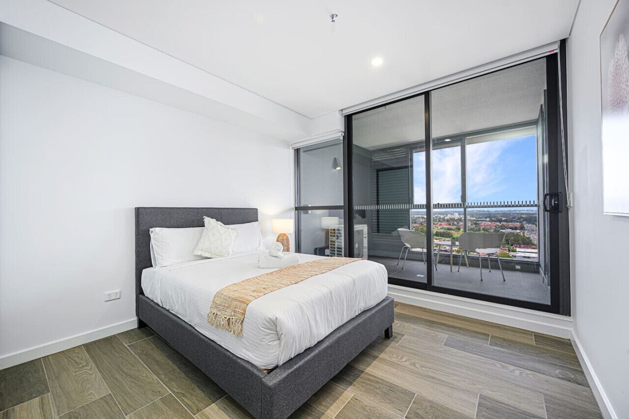 2 bedrooms, desk, iron/ironing board, WiFi