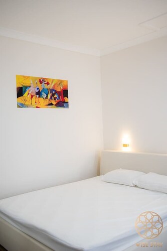 Carlingford sweet studio with WiFi& Parking