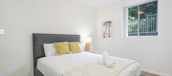 Castle HIll Sweet Modern 3BR Apt with 2 Parking