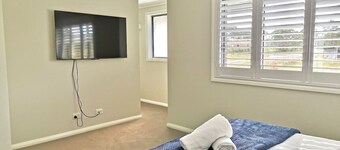 Rousehill Sweet Spacious 4BR Quiet House