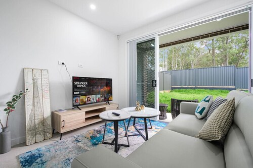 Rousehill 5Br withnear Shopping Centre&Train