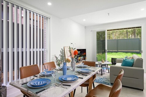 Rousehill 5Br withnear Shopping Centre&Train
