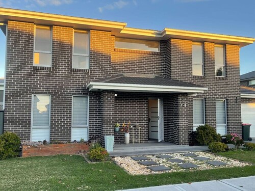 Tallawong 6Br near Schofield/Rousehill