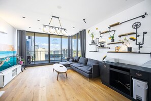 Living area - Parramatta Sweet 2Br near by Train Station & Coles (Parramatta)