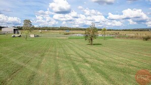 Property grounds - Hunter Valley Nulkaba | breathtaking views & relax (Nulkaba)