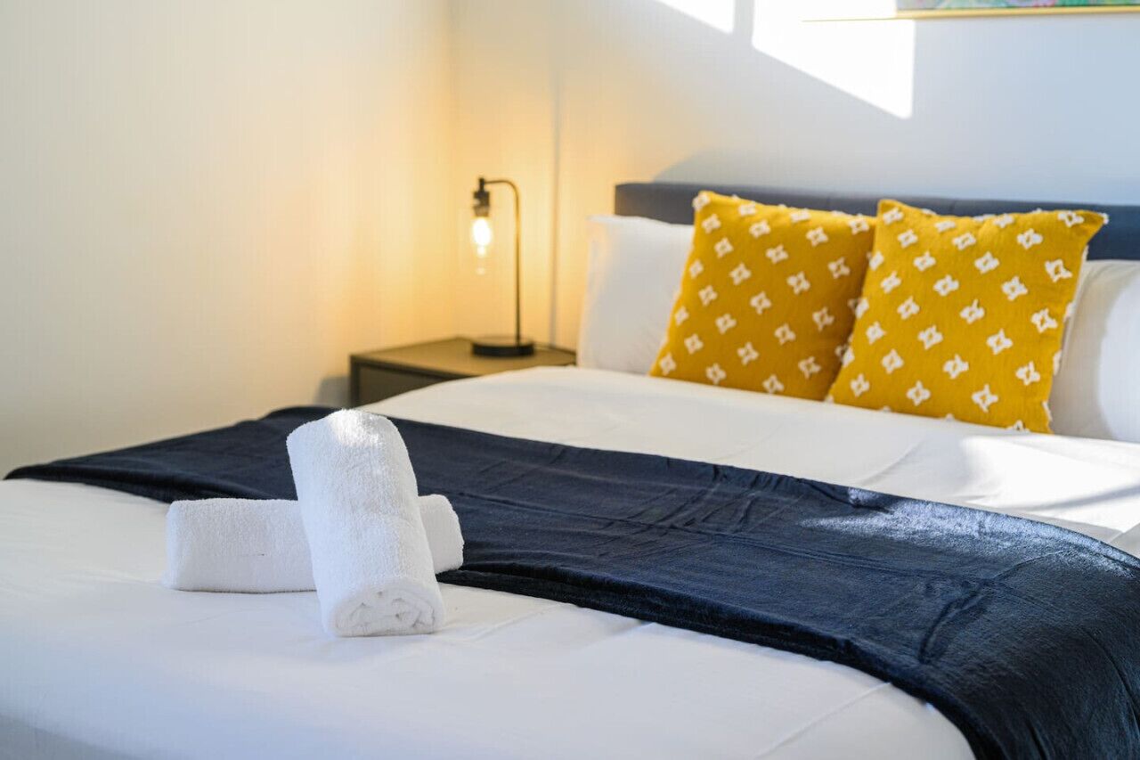 4 bedrooms, desk, iron/ironing board, WiFi