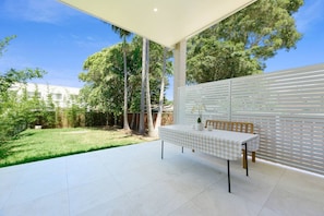 Outdoor dining - Large Family-Friendly House｜Central Riverwood Stay (Riverwood)