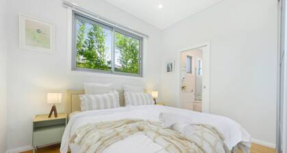 Large Family-Friendly House|Central Riverwood Stay