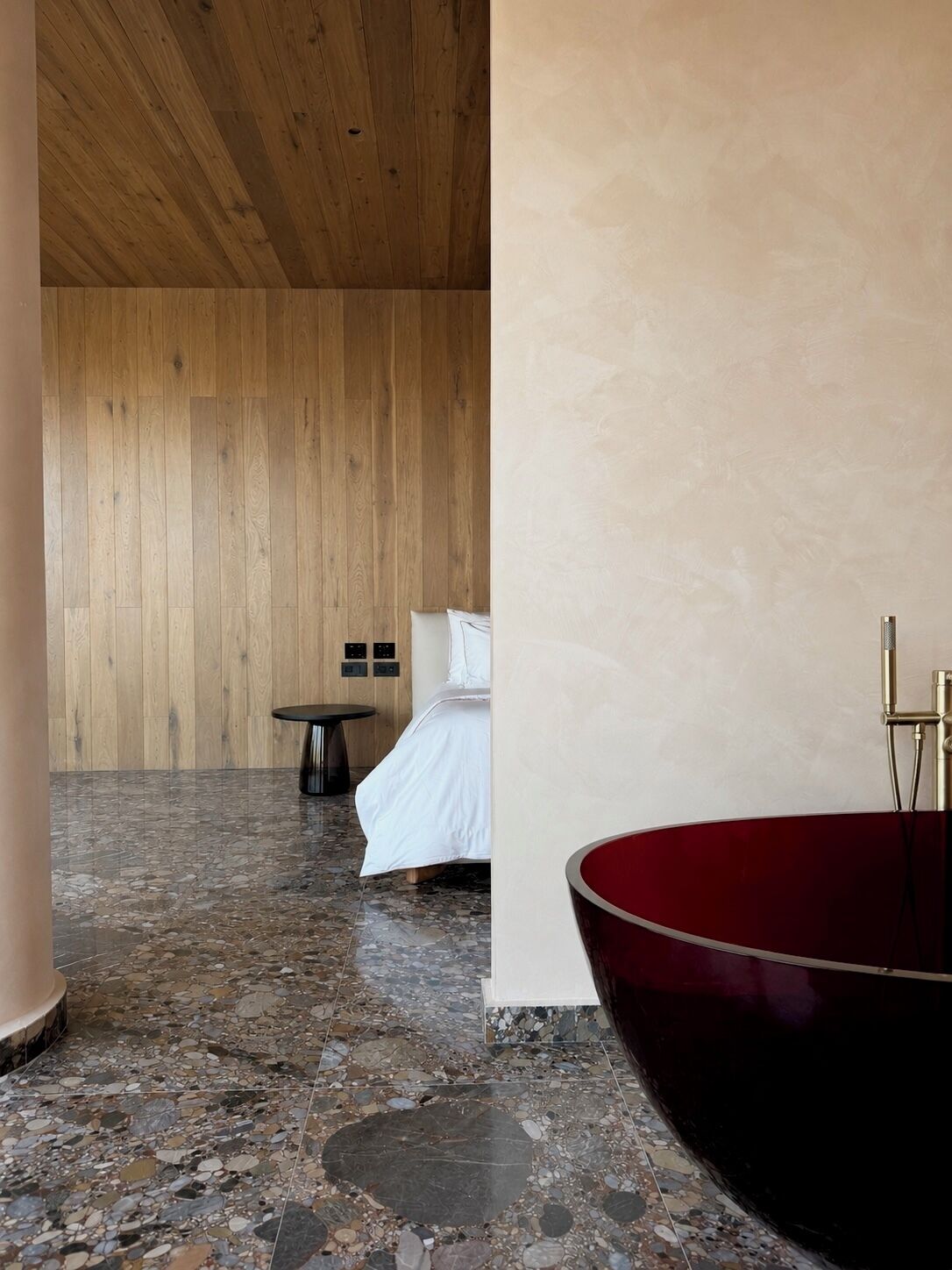 Luxury Suite, Sea View | Frette Italian sheets, premium bedding, minibar, in-room safe