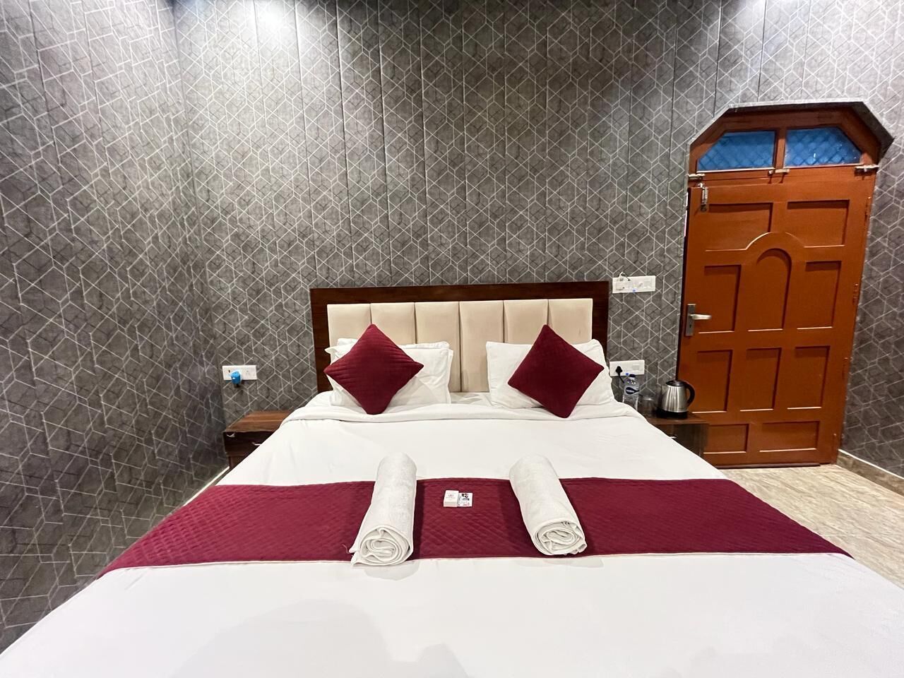 Basic Single Room | Premium bedding, free WiFi
