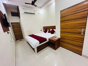 2 quartos, ferros/tábuas de passar roupa, Wi-Fi, roupa de cama